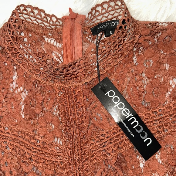 Gorgeous Lace Blouse - Picture 4 of 8